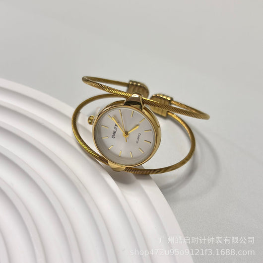 Reloj Pulsera Minimalista Abierto para Mujer - Image 11