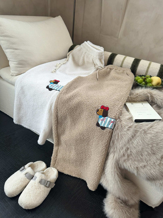 Pantalones Anchos de Lana Cordero con Bordado de Cachorro - Casual y Cómodo - Image 2