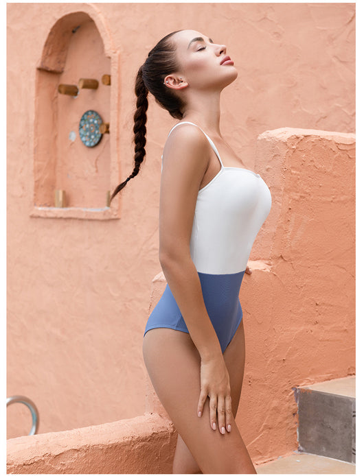 Traje de Baño Triangular con Tirantes Ajustables y Costuras Decorativas - Image 14