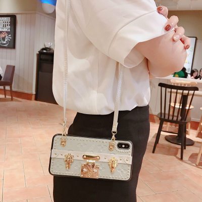 Funda de Cuero Premium para Teléfono con Diseño Sauce - Image 14