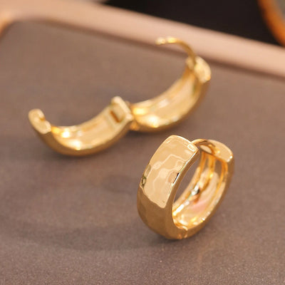 Aretes Redondos Texturizados: Elegancia Simple y Versátil - Image 10