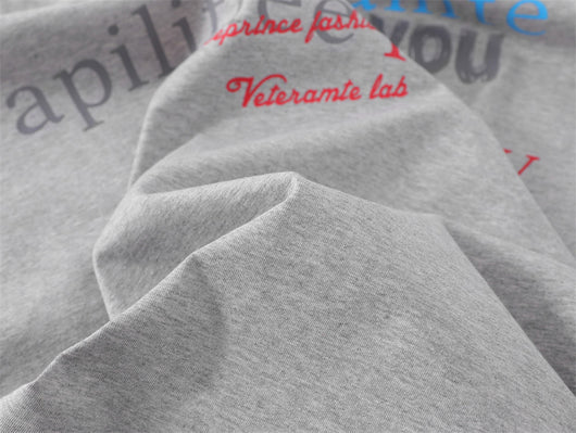 Playera Estampada con Letras para Hombre - Image 18