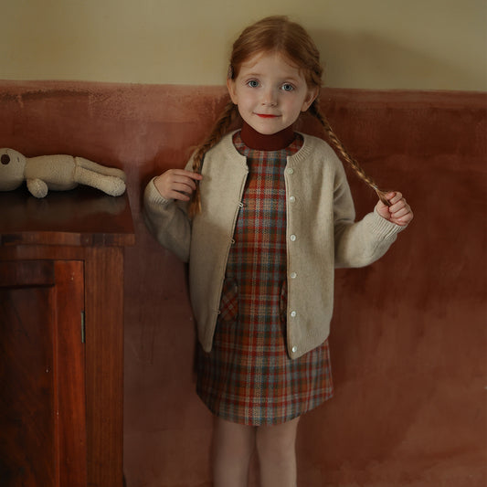 Cardigan de Lana Pura para Niña - Azul Niebla con Detalle Albaricoque