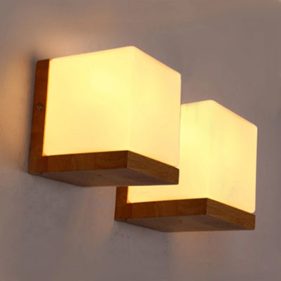 Lámpara de Pared Cuadrada Estilo Japonés en Madera Maciza con Difusor Blanco Esmerilado
