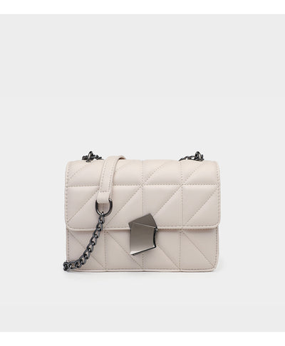 Bolsa Mensajera Cuero con Cadena Rombo - Image 11