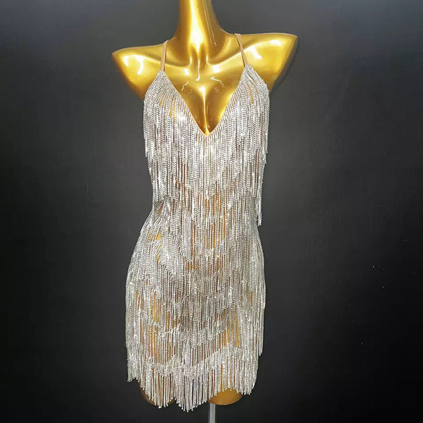 Vestido de Noche Elegante con Escote Profundo y Cristales Brillantes - Image 9