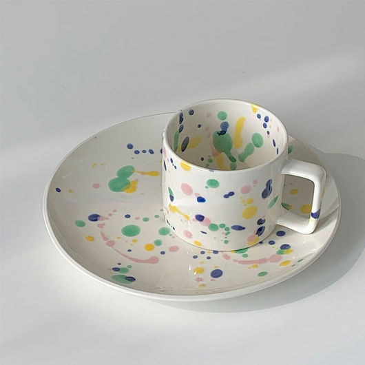 Taza de Café con Diseño de Salpicaduras de Colores Contrastantes - Image 7