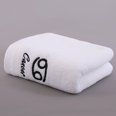 Toalla de Baño Constellation Plus Gruesa y Absorbente con Bordado - Image 8