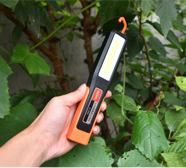 Linterna LED Profesional para Reparación Automotriz con Imán y Luz Ultra Brillante