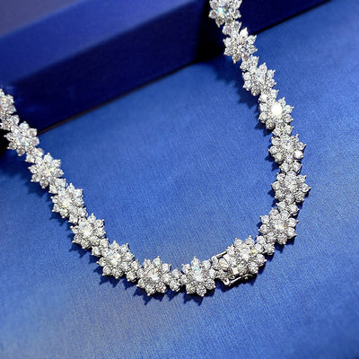 Cadena de Plata 925 con Diamante de Alto Carbono - Diseño Girasol para Escote - Image 9