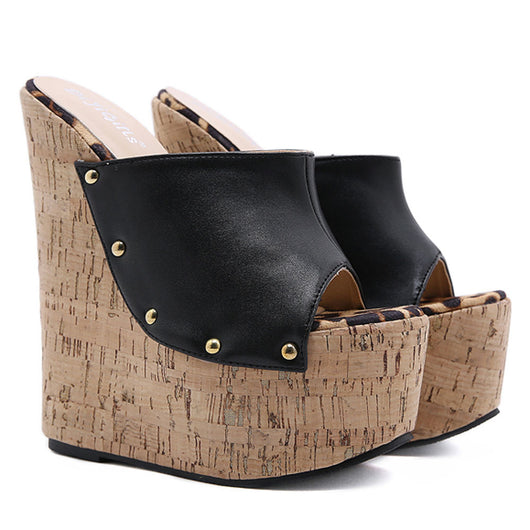 Sandalias de Tacón Alto con Detalles Transparentes y Remaches - Image 5