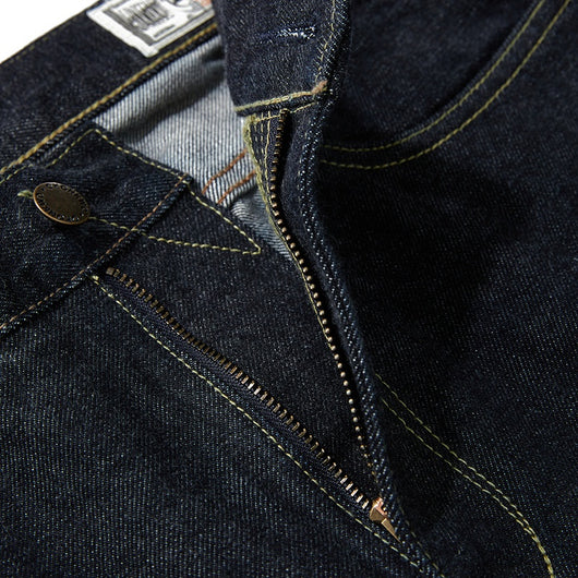 Jeans Slim Rojo Intenso de Corte Clásico - Image 42