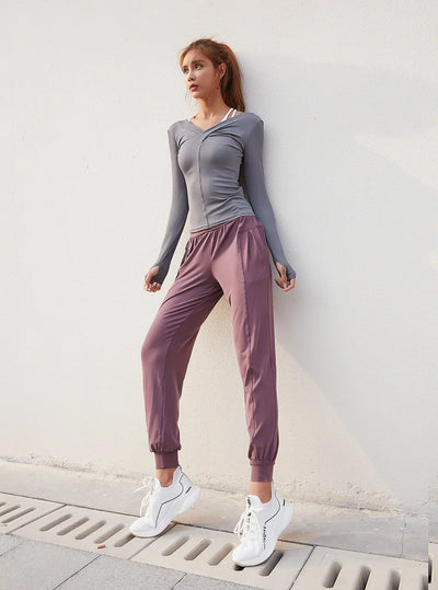 Pantalones deportivos con cintura ajustable y lettering - Image 23