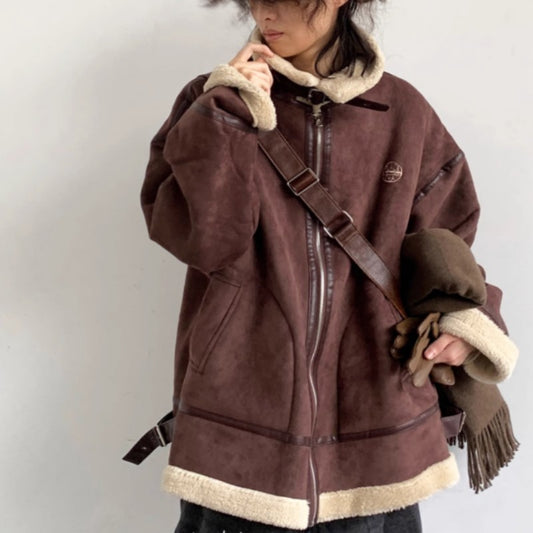 Chaqueta de Gamuza Marrón para Hombre con Cuello Tipo Polo y Forro de Lana de Cordero