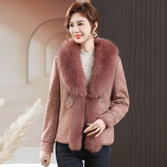 Casaco Curto Feminino com Gola de Pele - Elegância Invernal