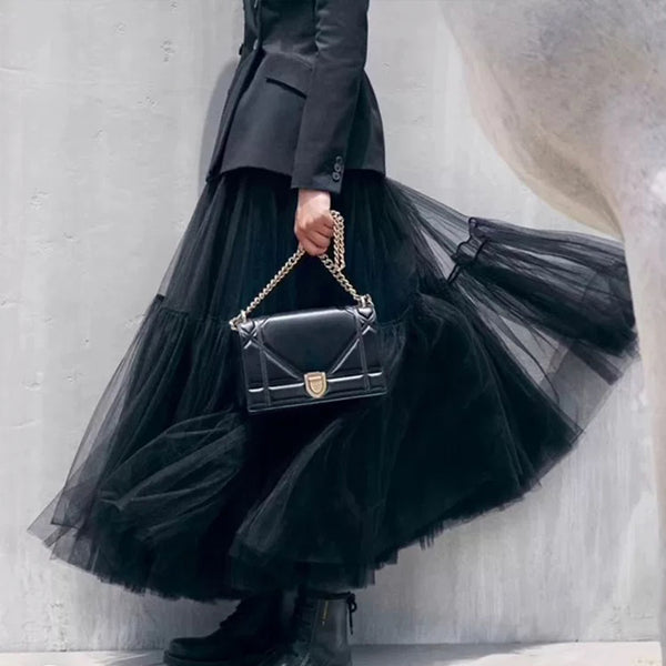 Falda Maxi de Tul Negro con Vuelo Amplio - Diseño Elegante para Primavera