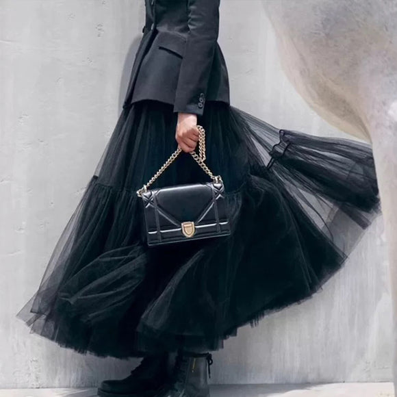 Falda Maxi de Tul Negro con Vuelo Amplio - Diseño Elegante para Primavera