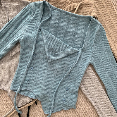 Blusa Larga con Cordones Irregulares y Superposición de Encaje - Image 15