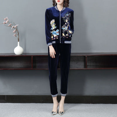 Traje de Terciopelo con Bordado Aviar para Mujer - Image 2