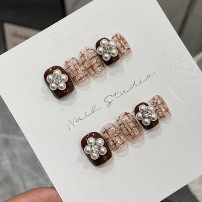 Uñas Postizas de Diseño Nupcial para Otoño e Invierno - Image 3