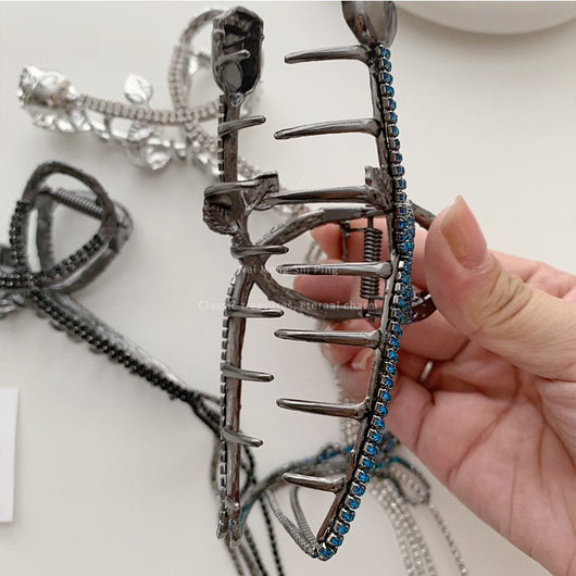 Pinza Metálica para Cabello con Cadena de Borlas - Image 7