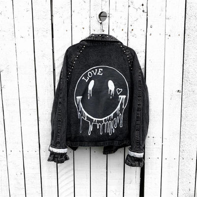 Chaqueta Suelta con Mangas Murciélago y Detalles de Cuentas Impresas en Negro - Image 3