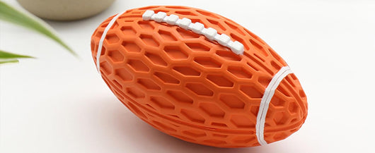 Juguete de Rugby Resistente para Perros Grandes - Diseño Duradero con Sonido Chirriante - Image 15