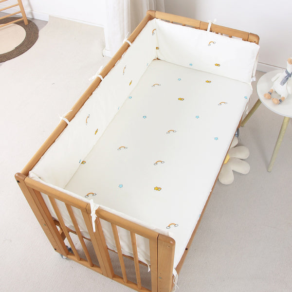 Protector de Cuna Acolchado Desmontable y Lavable - Seguridad Suave para tu Bebé