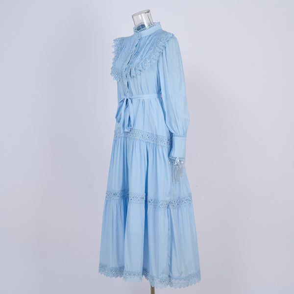 Falda Larga Elegante con Blusa Bordada y Mangas Linterna Ajustadas
