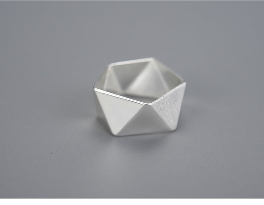 Anillo Ajustable de Plata S925 con Diseño Geométrico Facetado para Mujer - Image 15