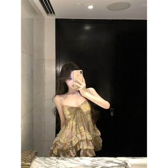 Camiseta Floral con Volantes Elegante y Sensual