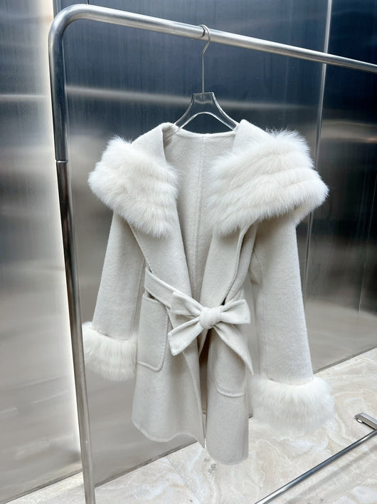 Abrigo de Invierno para Mujer en Lana de Oveja con Corte Ajustado - Image 26