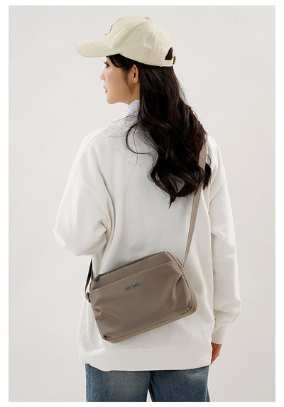 Bolsa Crossbody Casual Versátil con Múltiples Compartimentos - Image 14