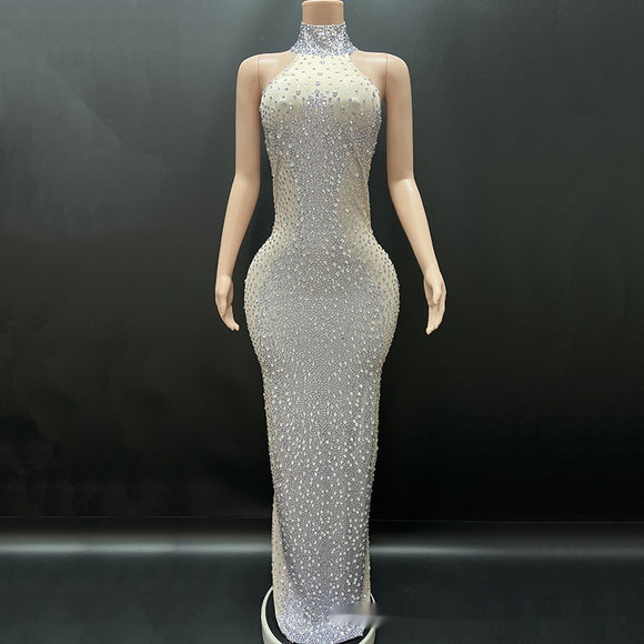 Vestido de Gala Plateado con Cristales Brillantes para Eventos Especiales