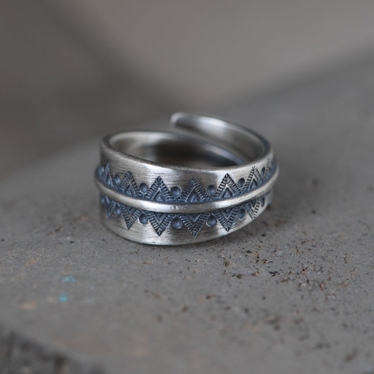 Anillo de Plata S925 Vintage Artesanal con Acabado Desgastado para Mujer - Image 8