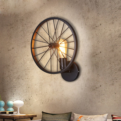 Lámpara de Pared Industrial Estilo Retro con Rueda de Hierro Forjado - Image 5