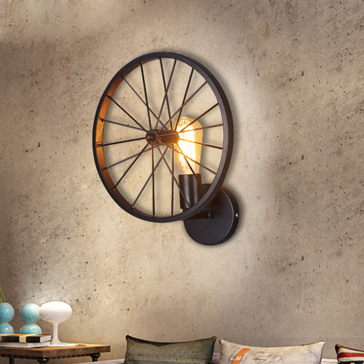 Lámpara de Pared Industrial Estilo Retro con Rueda de Hierro Forjado - Image 5