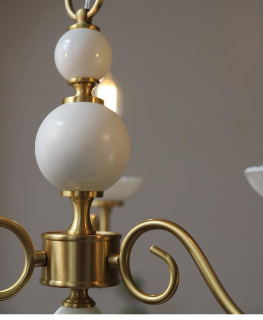 Lámpara Colgante Vintage Francesa Cristal Lechoso con Detalles en Cobre - Image 17