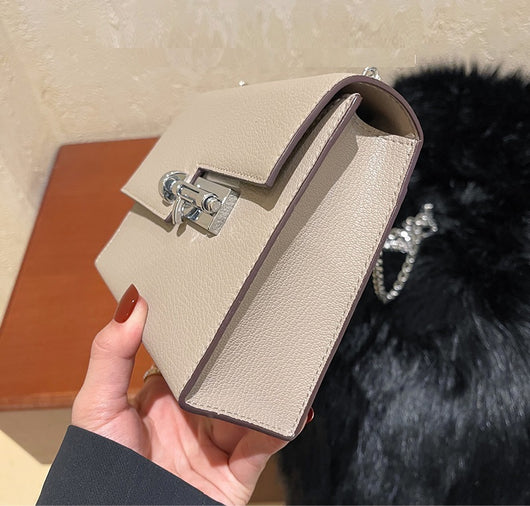 Bolso Crossbody de Cuero con Cierre Magnético para Mujer - Image 12