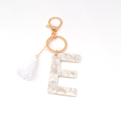 Llavero con Dije Alfabético de Acrílico y Borla Decorativa - Image 7