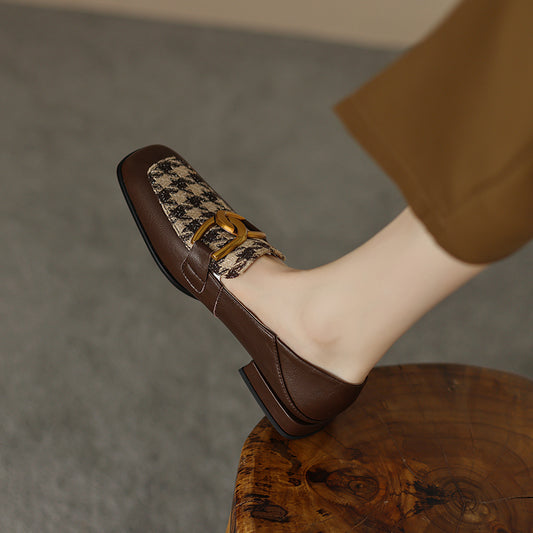 Zapato Plano de Cuero Mujer con Hebilla Retro y Diseño Escocés - Image 2