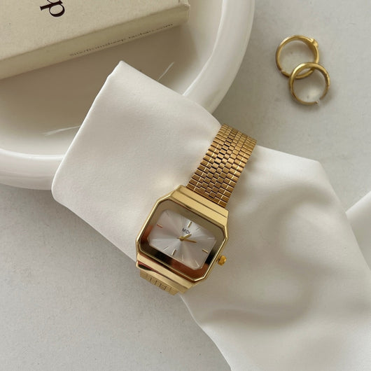 Reloj de Lujo Minimalista para Mujer con Esfera Grande Cuadrada - Image 7