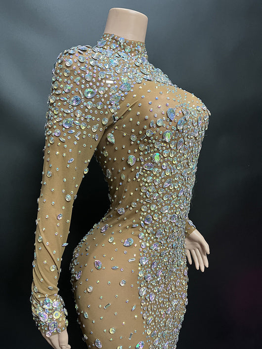 Vestido Largo Elegante Backless con Diamantes Brillantes y Manga Larga - Image 13