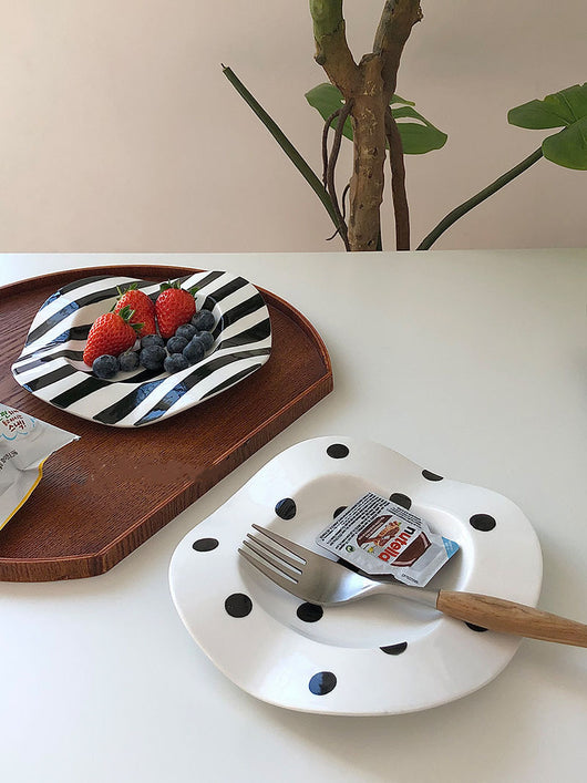 Plato Postre Porcelana Onda Puntos y Rayas Diseño Irregular - Image 9