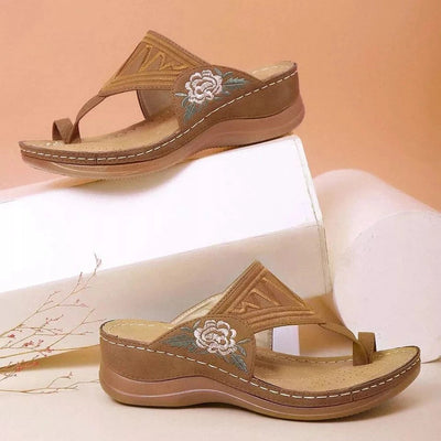 Sandalias Bordadas Cómodas para Verano - Chanclas Elegantes para Mujer - Image 11