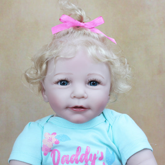 Muñeca Reborn de Tela 55cm - Bebé Realista con Cuerpo Suave - Image 2