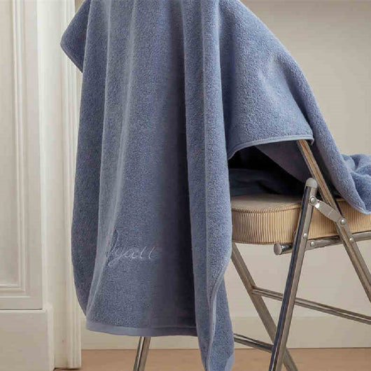 Toallas de Baño Personalizadas con Bordado de Nombres - Image 4