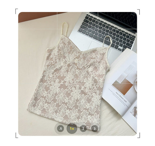 Camiseta Elegante sin Mangas de Encaje Premium para Mujer - Image 9