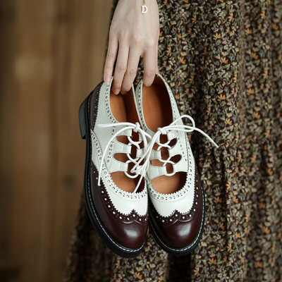 Mocasines Retro Franceses para Mujer con Cordones y Cuero Charolado Tallado - Image 9