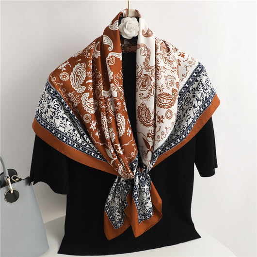 Pañuelo Cuadrado Retro Estampado para Mujer - Diseño Clásico - Image 9